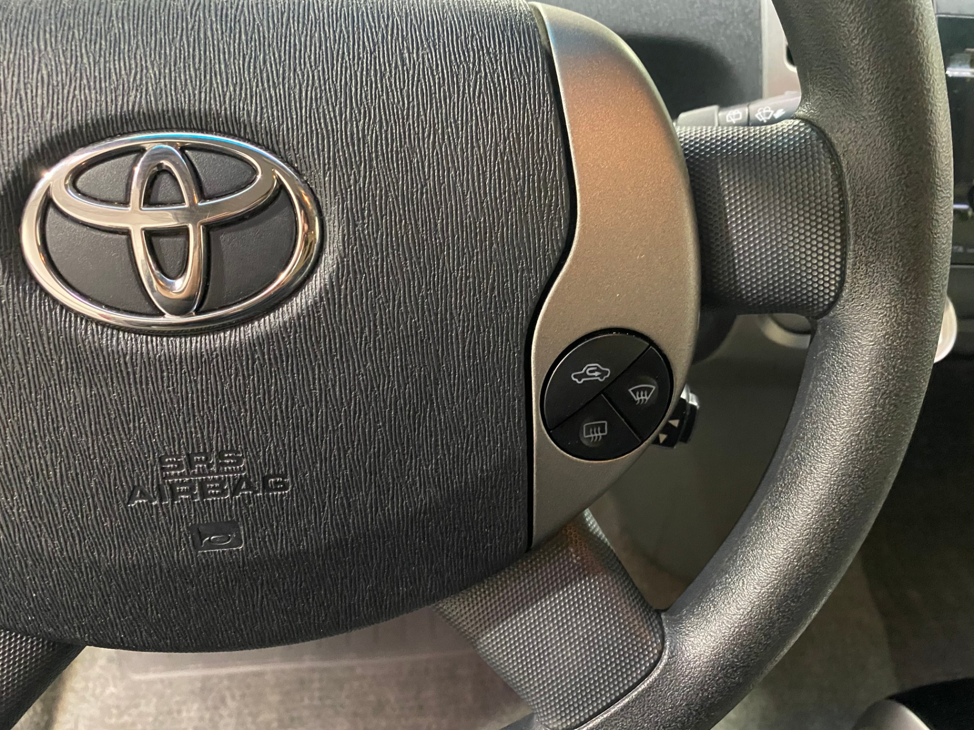 2008 prius steering 2024 wheel size